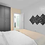 New Luxurious With Park View Appartamento