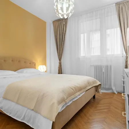 Daire New Luxurious With Park View Bükreş