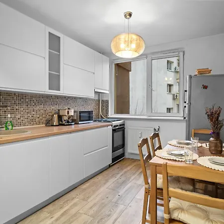 Apartment New Luxurious With Park View Bucharest