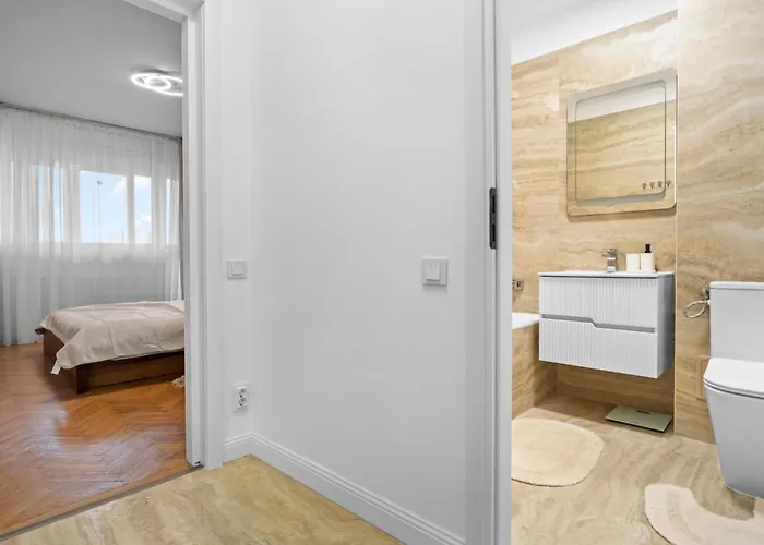 New Luxurious With Park View